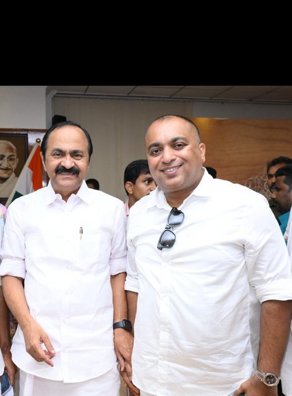 Mr. P.K. Preeth With the Hon'ble Chief Minister of Kerala, Shri